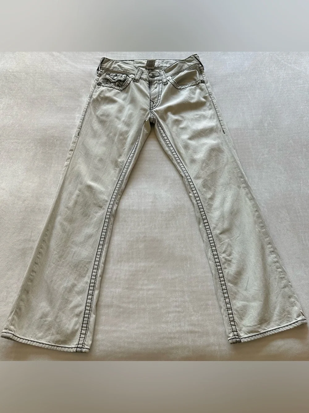 true religion billy big t soft grey jeans w black stitching / size 31